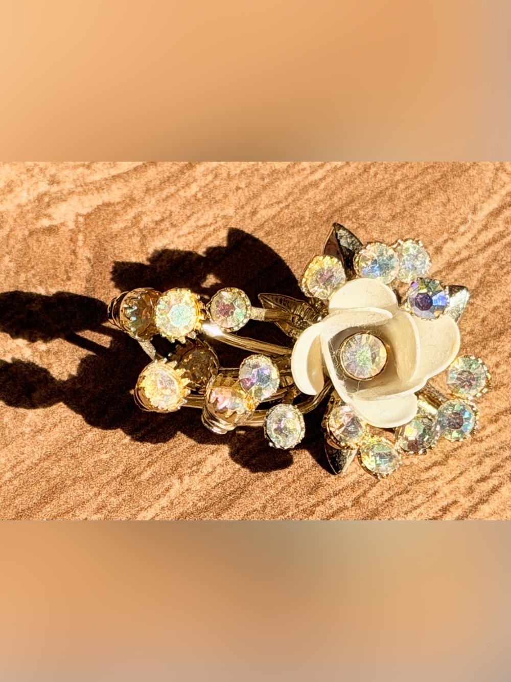 Vintage Aurora Borealis Rhinestone Rose Brooch Gold Tone Floral Spray Pin 1.75”